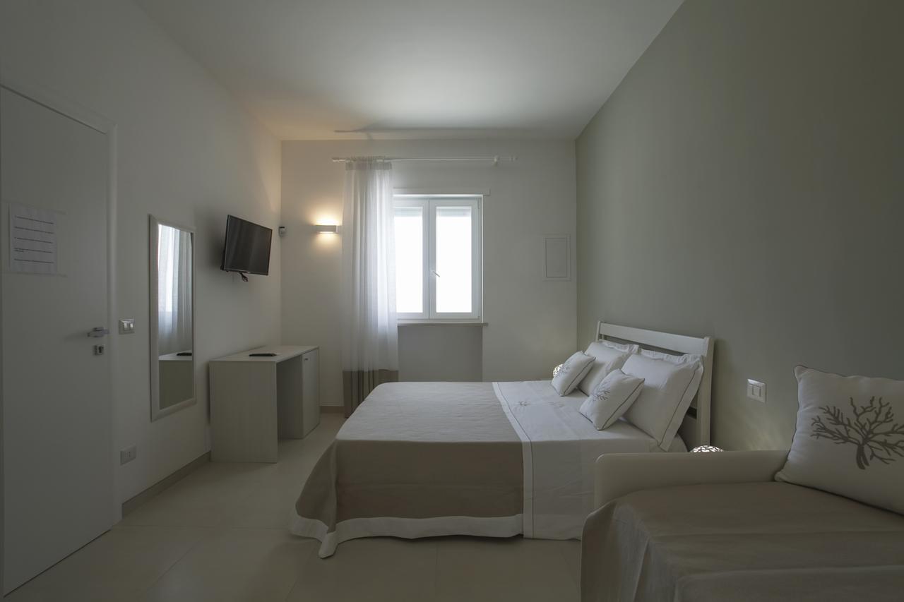 Filo Di Vento Hotel Porto Cesareo Eksteriør billede